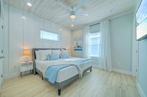 4 sovrum, skrivbord, strykjärn/strykbräda och gratis wi-fi