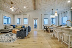 Interior - Swinging Easy by Avantstay | Private Pool, Firepit, Balcony (Port Aransas)