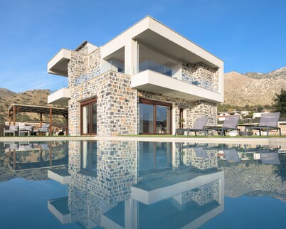 Sweet Sunshine Villa, with 2 Pools & Playground