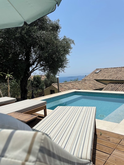 September Discount! Whole House, Plunge Pool, Spectacular Views, 2 Beaches