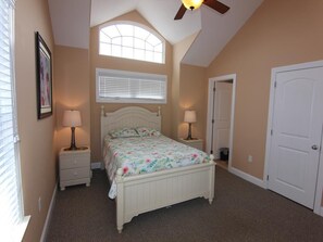 5 bedrooms, iron/ironing board, Internet - 5709 Landis, Unit:South (Sea Isle City)