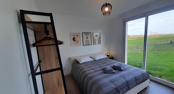 4 slaapkamers, reisbedje, gratis wifi, beddengoed