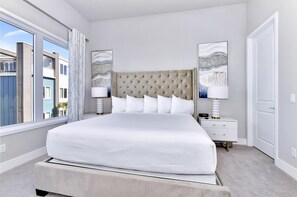 5 bedrooms, iron/ironing board, internet, bed sheets