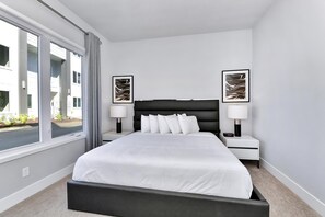 4 Schlafzimmer, Zimmersafe, Bügeleisen/Bügelbrett, Reisekinderbett