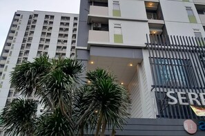 Front of property - Day Use Inn At Serpong Green View Apartment Bsd (South Tangerang)