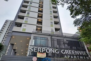 Exterior - Day Use Inn At Serpong Green View Apartment Bsd (South Tangerang)
