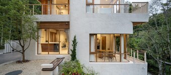 Taryn Tara Cafe And Stay