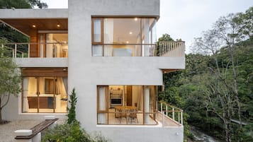 Vila família | Escrivaninha, camas extras/dobráveis (sobretaxa), Wi-Fi de cortesia