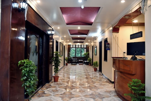 HOTEL RIZ VARANASI