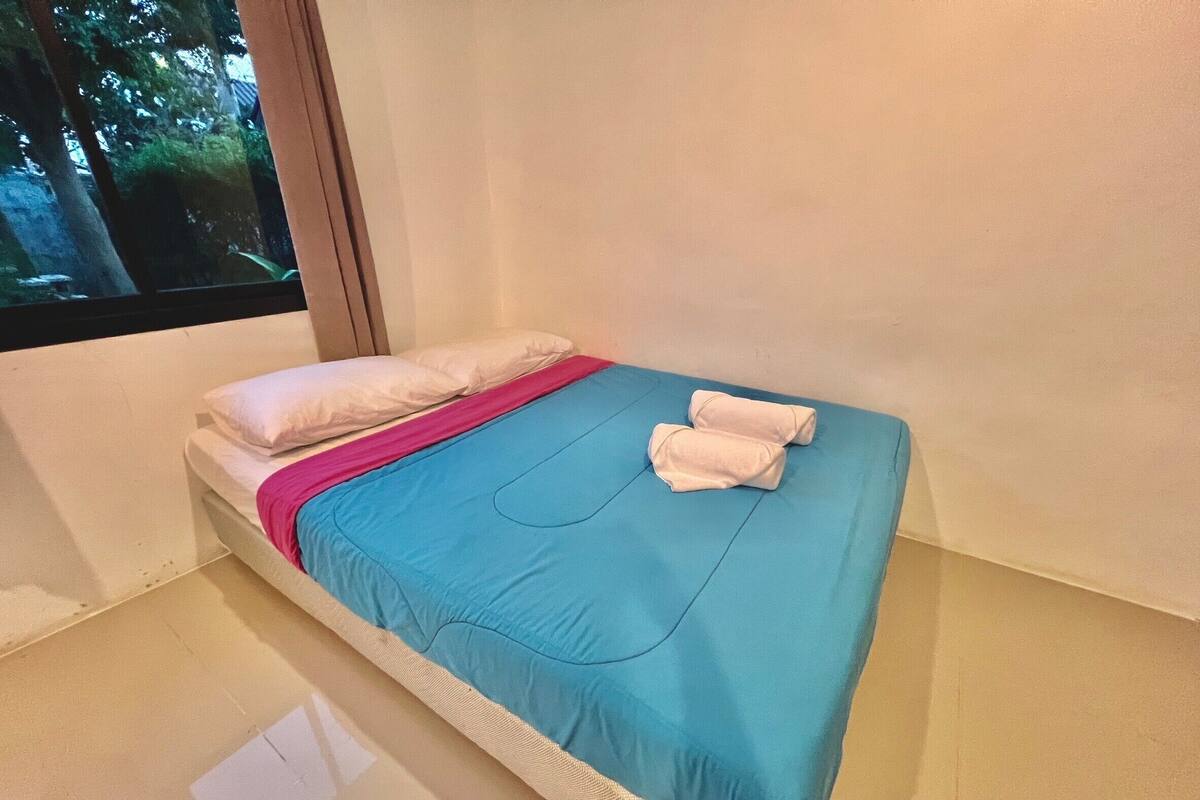 Standard Double Room, 1 Queen Bed