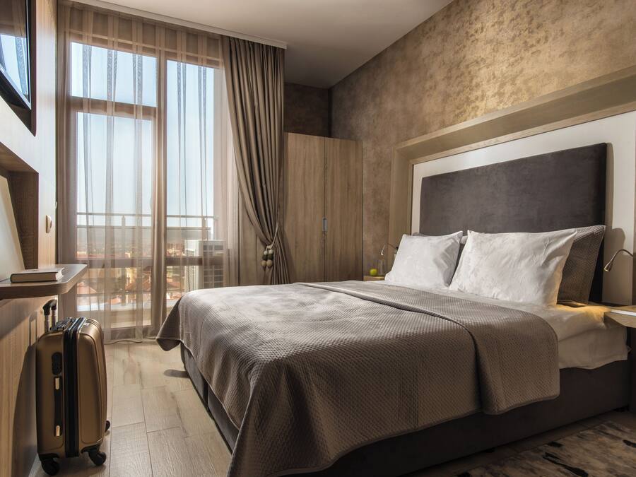 Superior One-Bedroom Apartment - Silver | City view