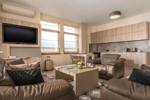 Superior Two-Bedroom Apartment | City view - Sevtopolis Apartments (Kazanlak)