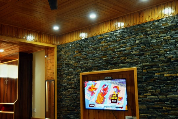 Family Suite Room with mountain view | Soundproofing, bed sheets