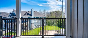 The Blue Mountain | BRAND NEW Townhouse | 3 Bed