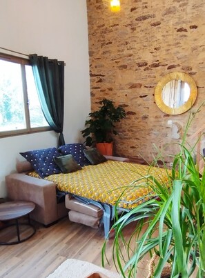 1 bedroom, travel crib, free WiFi, bed sheets - House with private hammam in the peace of the countryside (Legé)