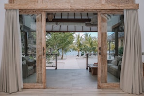 Luksus-småhus, havutsikt | Terrasse/patio