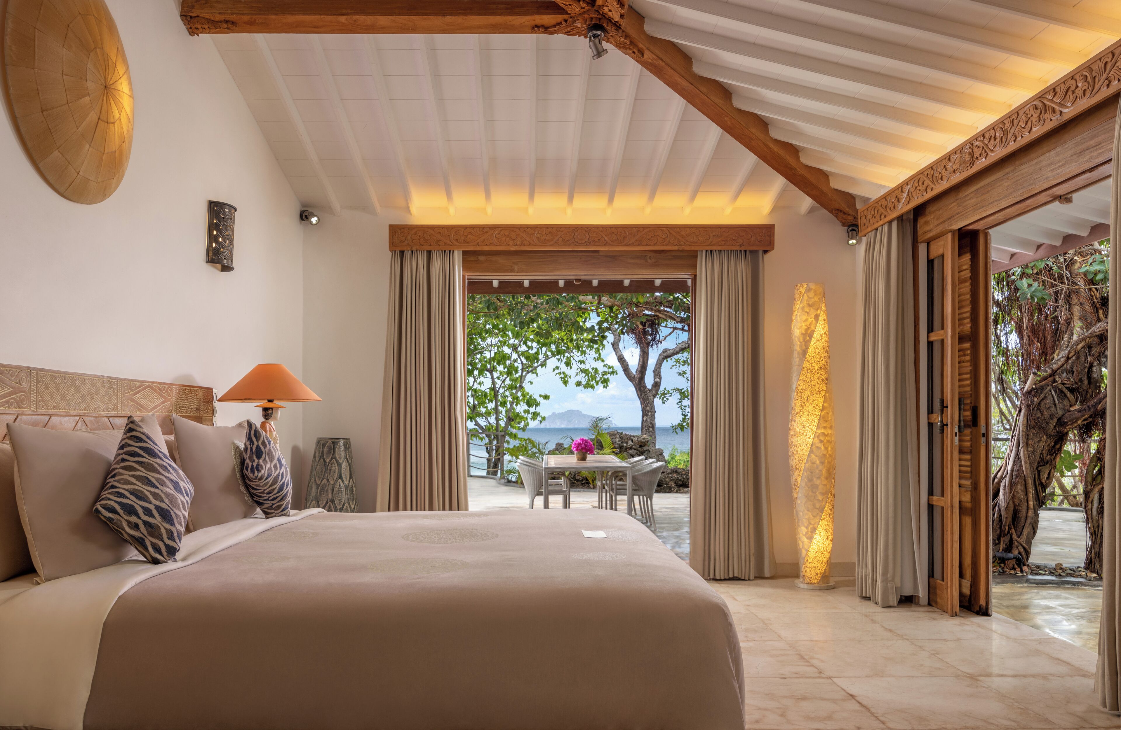 Free toiletries, hair dryer, bathrobes, slippers