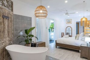 4 chambres, fer et planche à repasser, accès au Wi-Fi (inclus)
