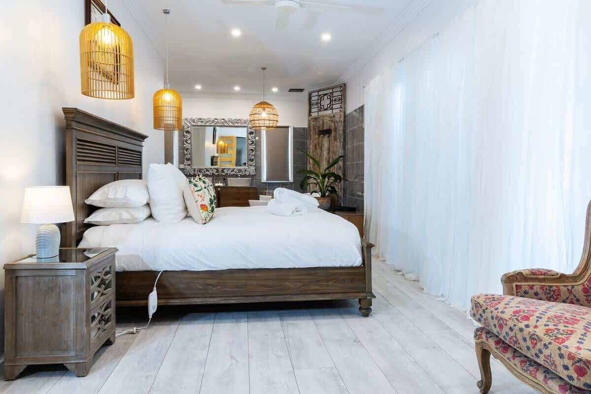 4 chambres, fer et planche à repasser, Wi-Fi gratuit, draps fournis
