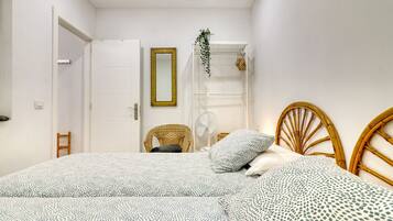 4 bedrooms, in-room safe, iron/ironing board, free WiFi