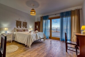 6 bedrooms, iron/ironing board, free WiFi, bed sheets - Special Home w/ Tropical Garden/Near Seaside (Garachico)