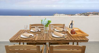 Rooftop View Escape / 1 Min to Center/Fast Wi-Fi