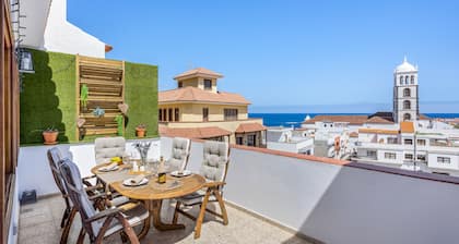 Central Penthouse w/ big terrace & ocean/city view