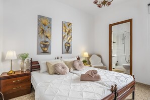 4 dormitoris, planxa i posts de planxar, wifi gratuïta i roba de llit 