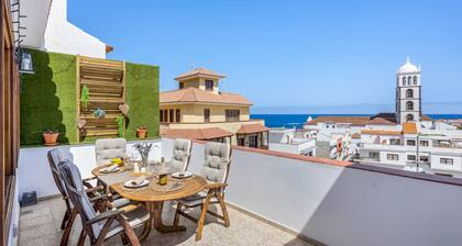 Central Penthouse w/ big terrace & ocean/city view