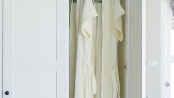 Seprai premium, selimut bulu angsa, dan bantalan ekstra lembut