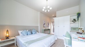 Premium studio suite, uitzicht op tuin | Luxe beddengoed, donsdekens, pillowtop-bedden, een bureau