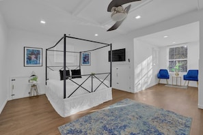 9 habitaciones, escritorio, tabla de planchar con plancha y wifi gratis 