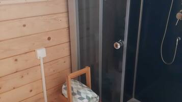Haartrockner, Seife, Toilettenpapier