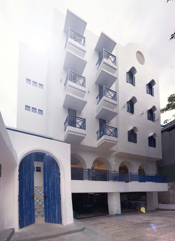 Fachada de la propiedad