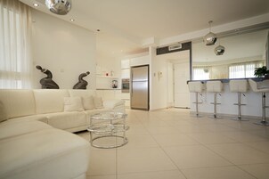 Smart TV 43 pulgadas con canales de televisión digitales