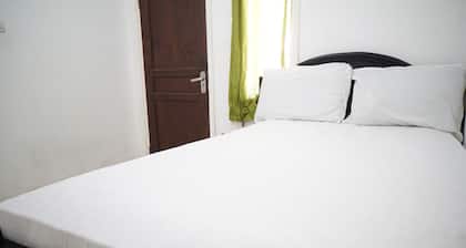 OYO 93785 Aero Kost Bu Lisa Syariah Near Pasar Tradisional Lawang