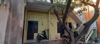 Hotel O Aero Kost Bu Lisa Syariah Near Pasar Tradisional Lawang