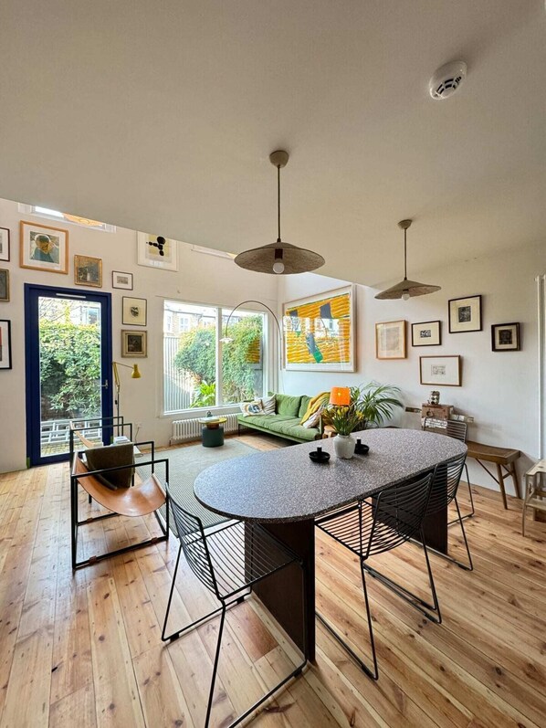 베이직 하우스 | 다이닝