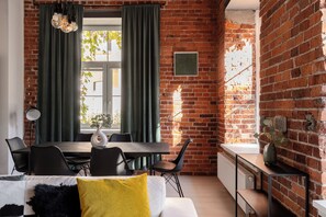 Deluxe-Apartment | Wohnzimmer | Smart-TV