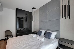 Apartment | Iron/ironing board, free WiFi, bed sheets