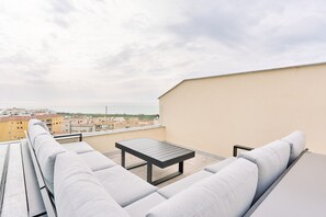 Terrace/patio - Luxe Penthouse Marinsa Beach, Mc01, Korte Loopafstand van Strand en Boulevard (El Morche)