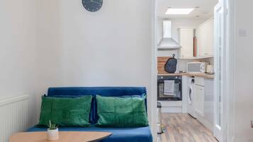 Basic Apartment | Interior