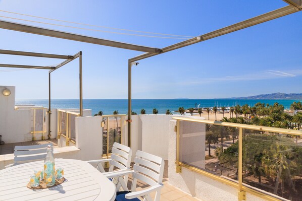 Outdoor dining - S205-032 UHC ACACIAS APARTMENTS SALOU (Salou)