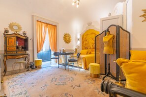 8 bedrooms, in-room safe, desk, iron/ironing board - Il Moresco è un luogo magico che ti accoglierà nelle sue confortevoli camere.  (Catania)