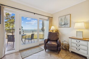 TV - Beachfront and Sunsets in Sea Pines at 1840 Beachside Tennis. (Hilton Head Island)