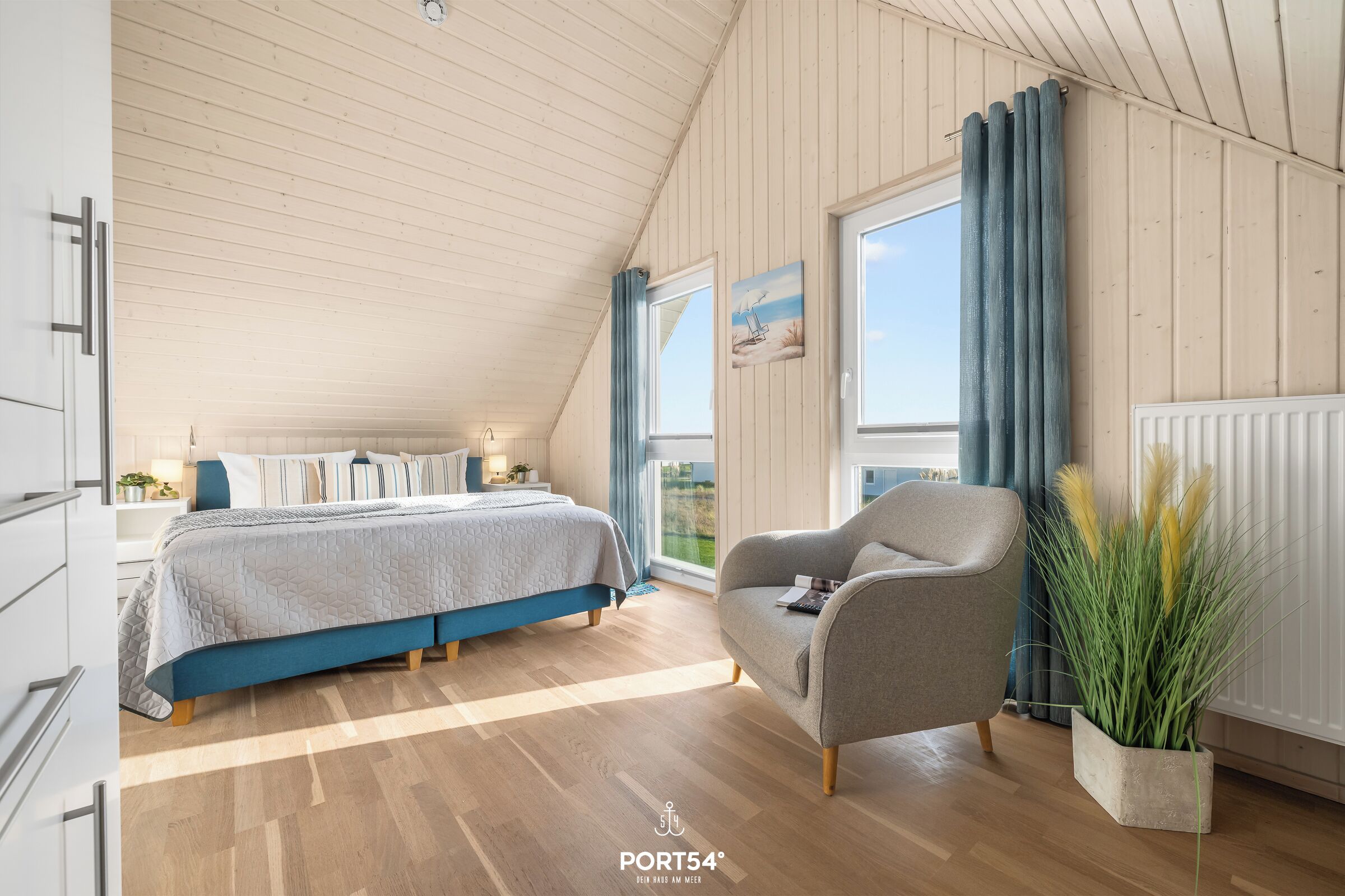 2 Schlafzimmer, Schreibtisch, Bügeleisen/Bügelbrett, Reisekinderbett