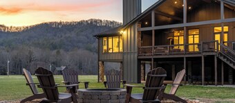 Spacious Home in Appalachian Mountains - Hot Tub, Firepit, on the Tocccoa River!