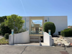 Exterior - Charming T2 Apartment with Parking, A/C, and WiFi in Balaruc-les-Bains (Balaruc-les-Bains)