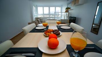 Appartement Familial | Cuisine privée | Grand réfrigérateur, micro-ondes, four, lave-vaisselle