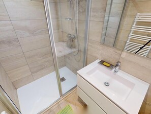 Hair dryer, towels - Spacious 3P with air conditioning, terrace in a quiet residence with pool (Menton)